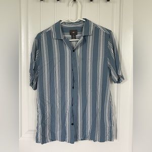 Men’s H&M Size M Button Up